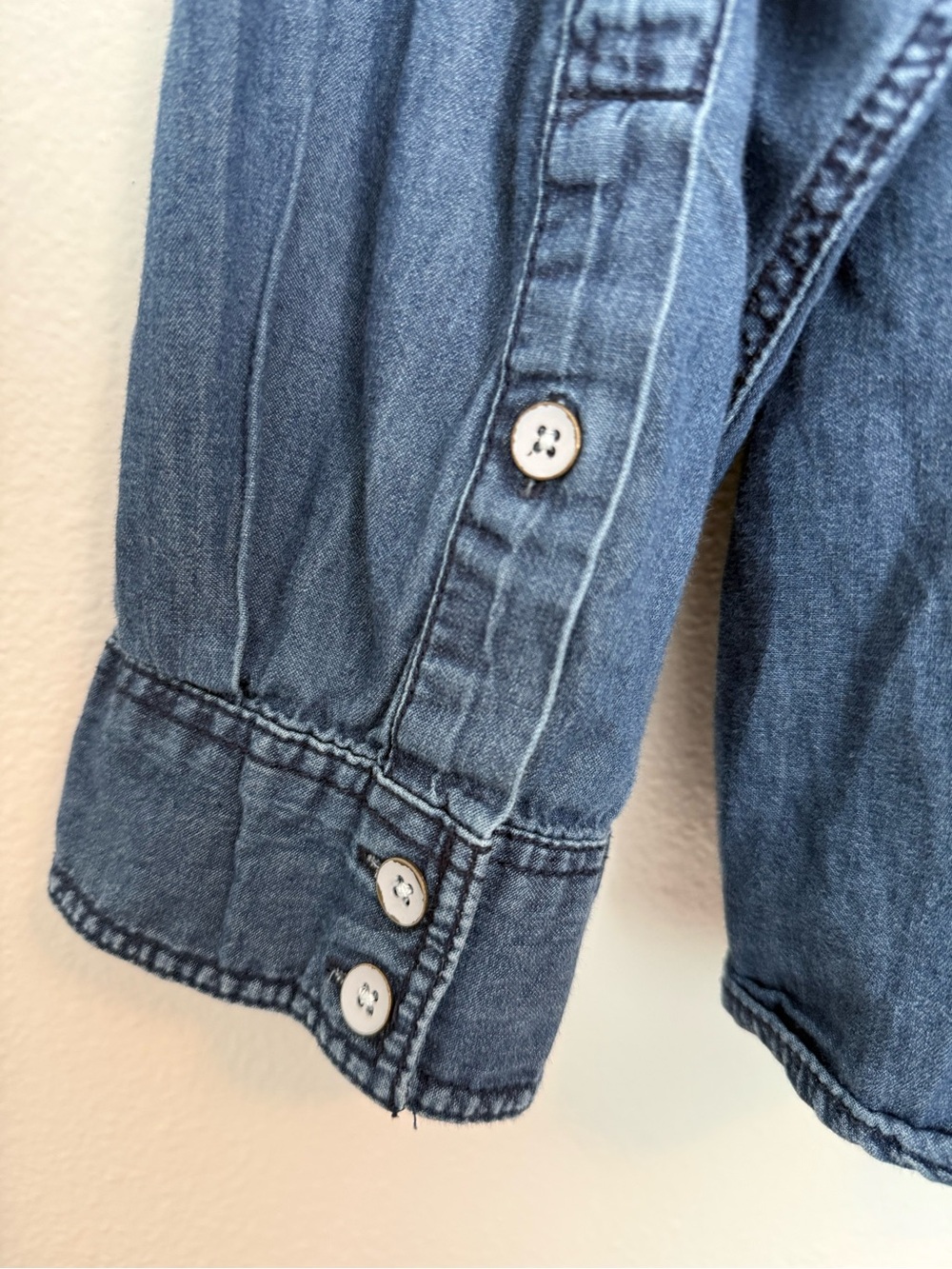 Torrid - Taylor Classic Chambray Button Down Long Sleeve Blue Cotton Shirt - 4X - Picture 10 of 15